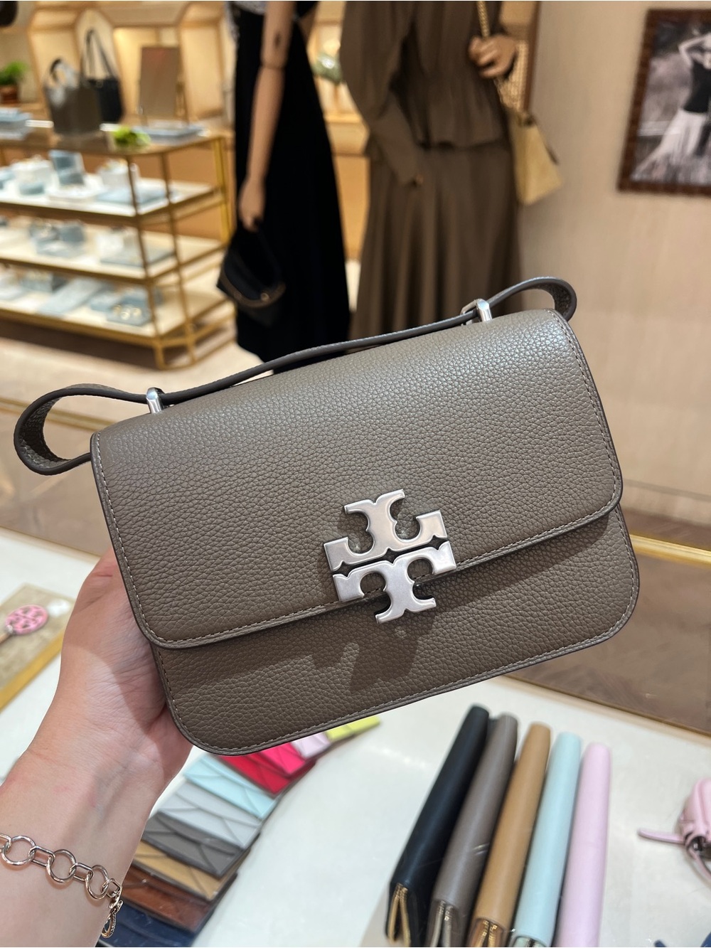 NWT Tory Burch Eleanor Small Convertible Shoulder Bag，Wild Mushroom